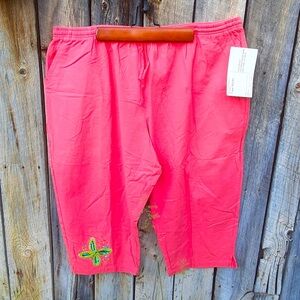 New with tags woman’s Capri pants by Jane Ashley